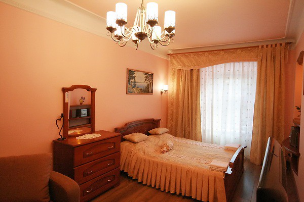 #2 str. Galyts'ka street, Lviv. Rent apartments