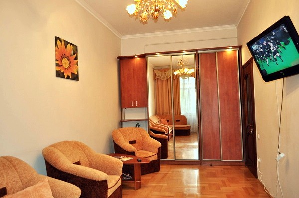 #83 str. Valova, Lviv. Rent apartments