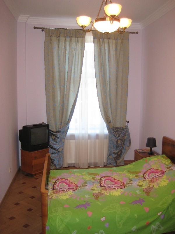 #115 str. Lichakivska, Lviv. Rent apartments